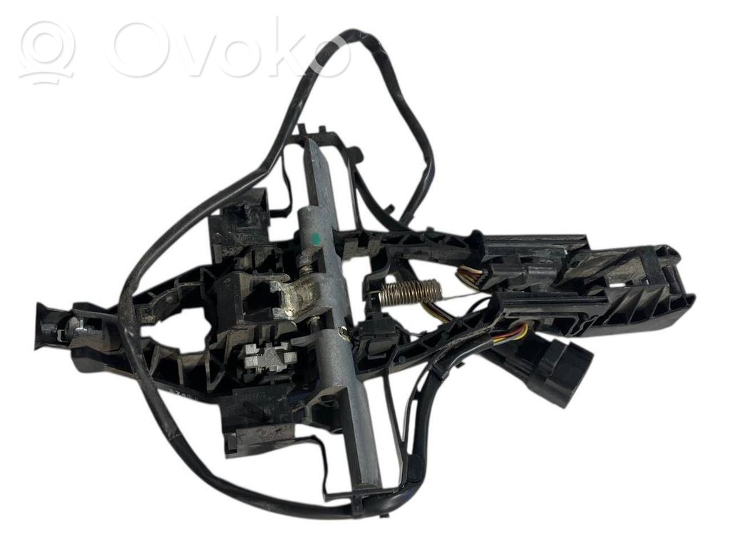 Aizmugurē turētājs / kronšteins ārējam atvēršanas rokturim