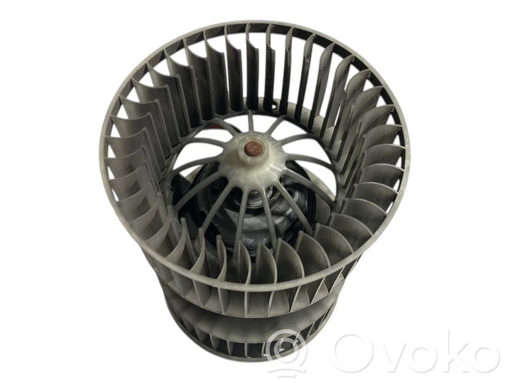 Mazā radiatora ventilators