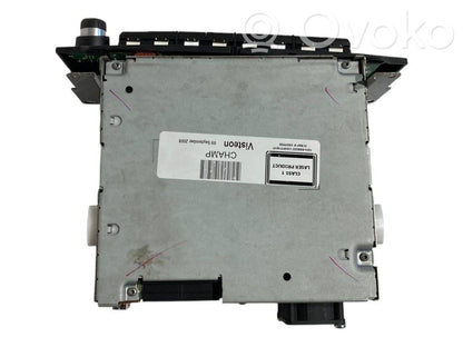 Radio / CD/DVD atskaņotājs / navigācija