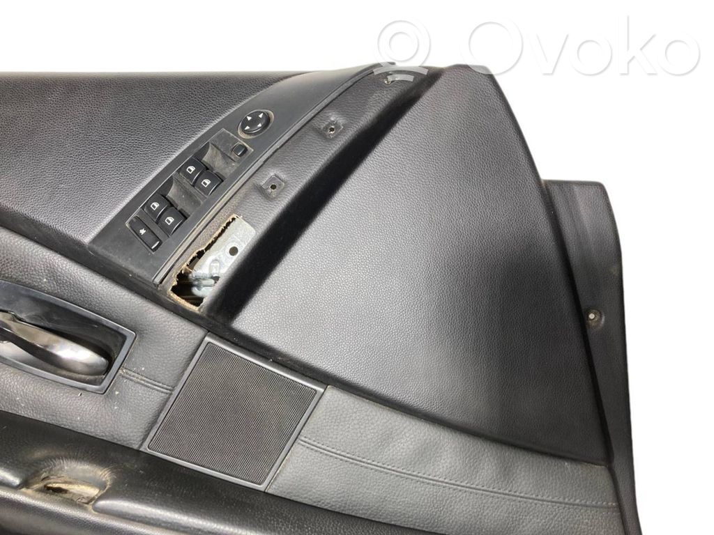 Priekšējo durvju apdare