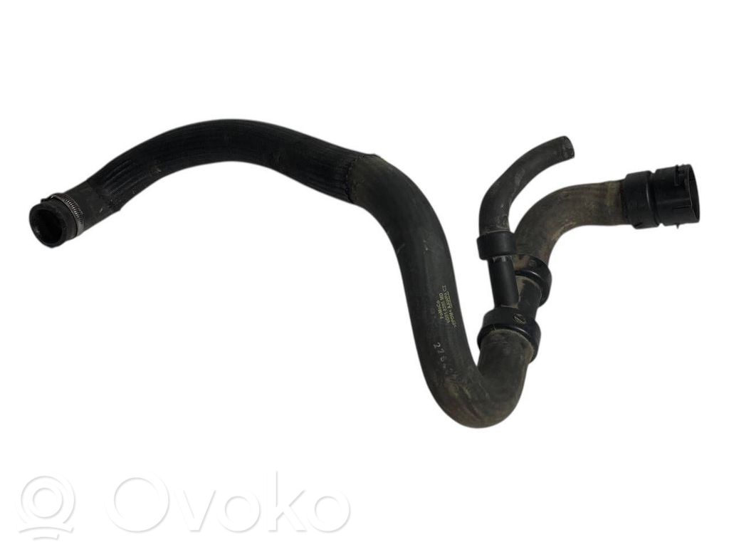 Caurulīte (-es) / šļūtene (-es)