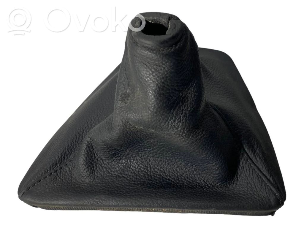 Декоративная отделка рычага переключения передач (кожа, наконечник)