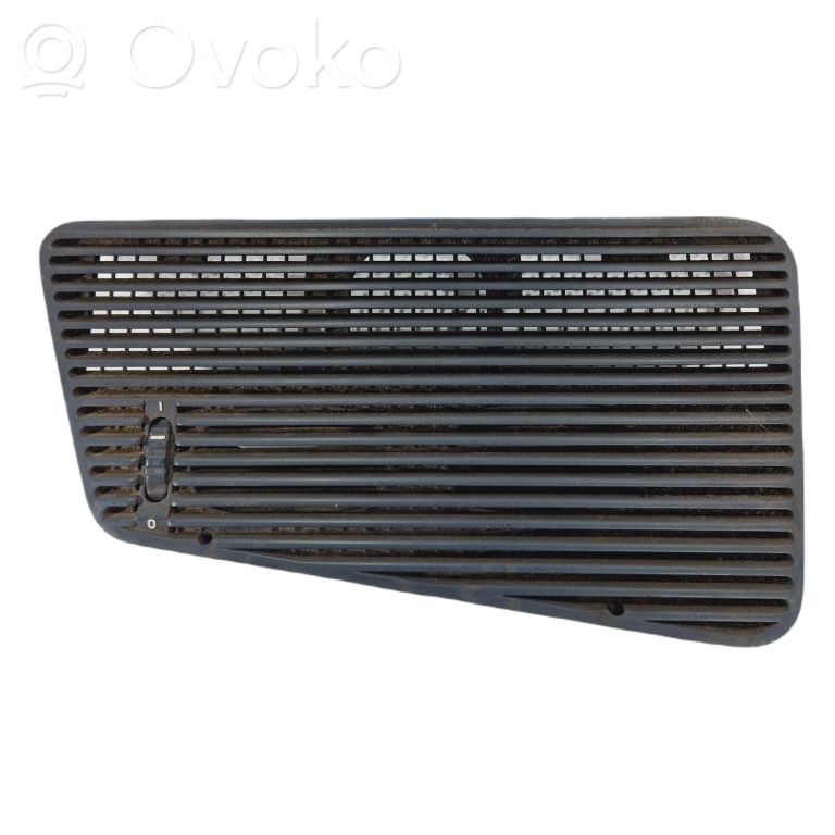 Центральная вентиляционная решетка