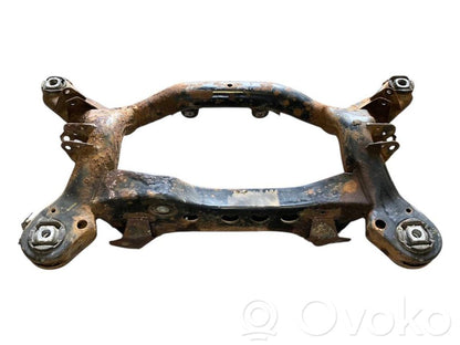 Pusrāmis aizmugurējais / priekšējais