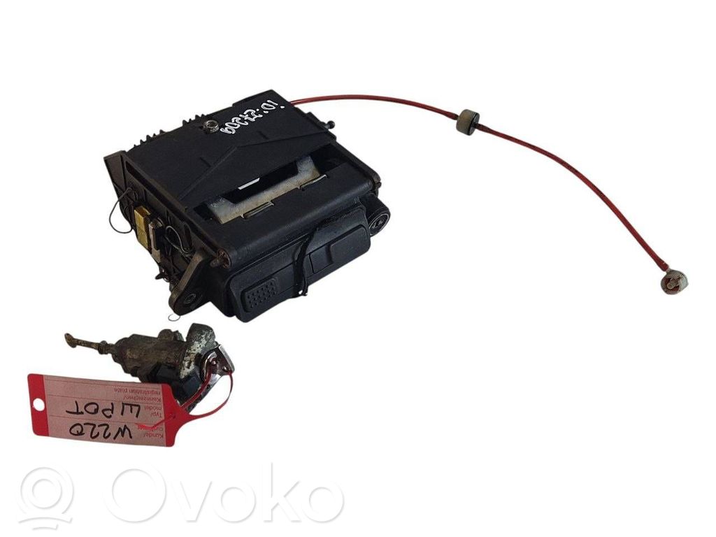 Aizvēršanas rokturis (aizmugurējā pārsega)