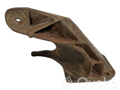 Dzinēja nostiprināšanas stiprinājums-kronšteins