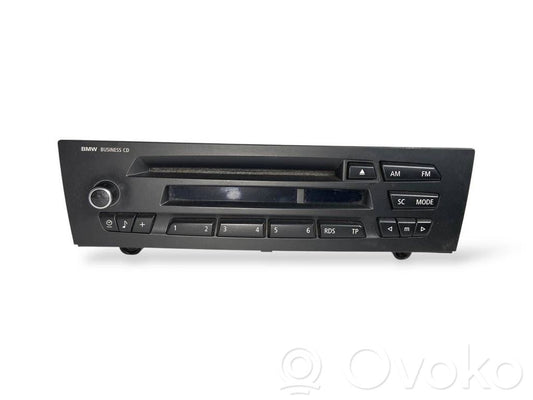 Radio / CD/DVD atskaņotājs / navigācija