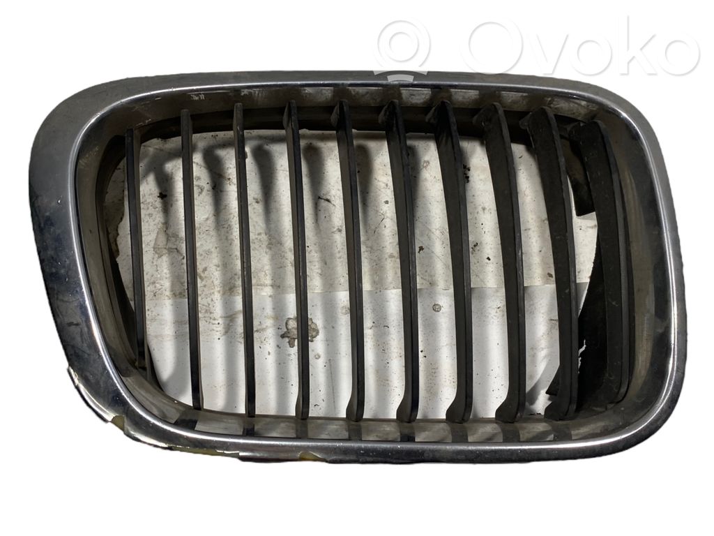 Top grille