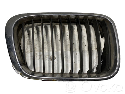 Top grille