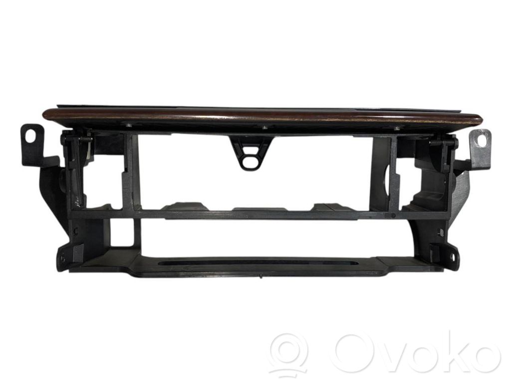 Salona dekoratīvās apdares komplekts