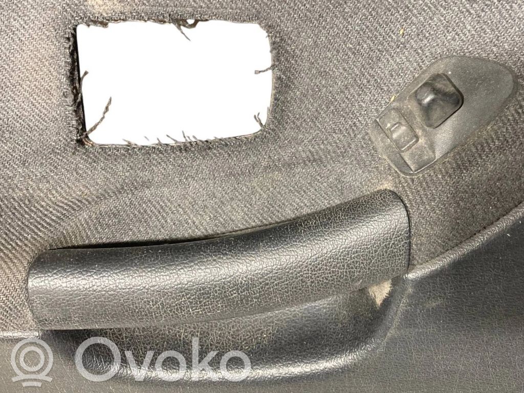 Priekšējo durvju apdare