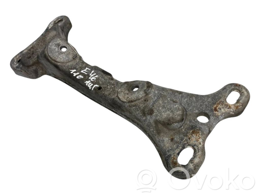 Кронштейн крепления трансмиссии