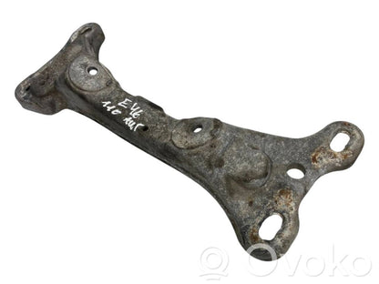 Кронштейн крепления трансмиссии