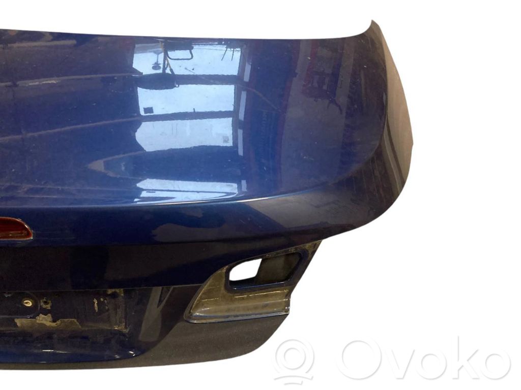 Aizmugurējais pārsegs (bagāžnieks)