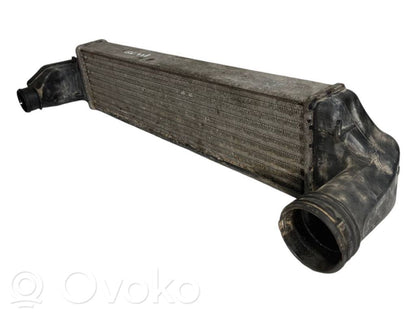 Starpdzesētāja radiators