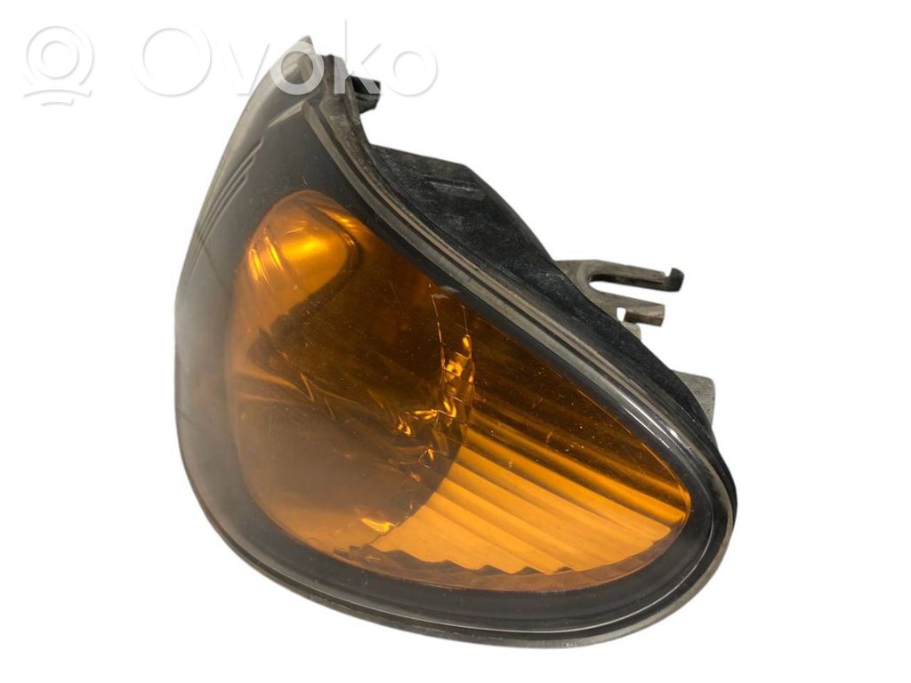 Priekšējais pagrieziena lukturis