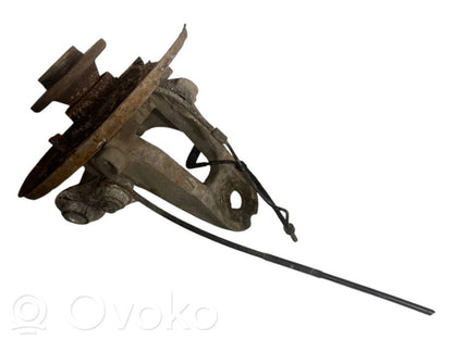 Aizmugurē riteņa rumbas vārpstas šarnīrs (stupica, capfa)