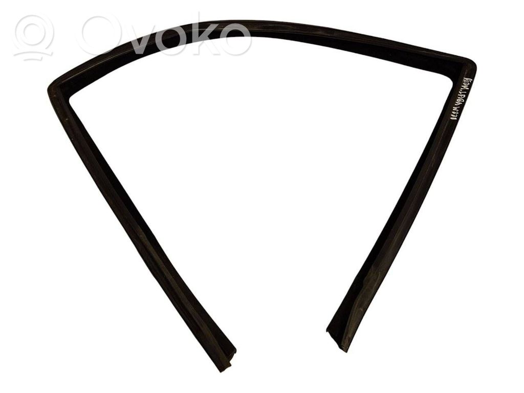 Aizmugurē apdares gumija (virsbūvē)