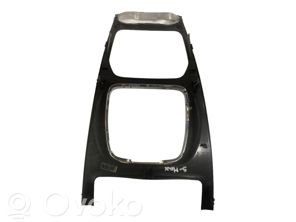 Ātrumu pārslēgšanas sviras dekoratīvā apdare (plastmasas)