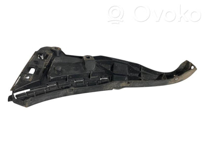 Priekšpusē bampera turētājs