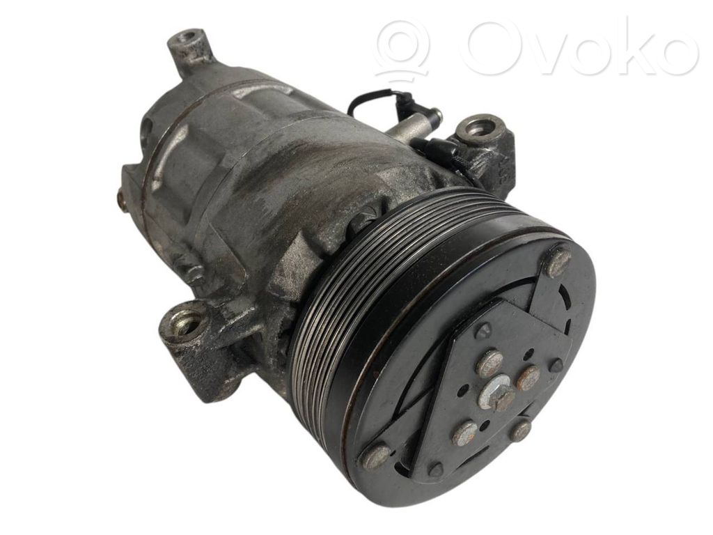 Air conditioner compressor (pump)