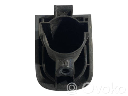 Aizmugurē durvju roktura vāciņš