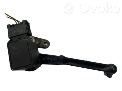 Augstuma sensors (priekšējo lukturu)