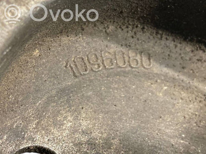 Dzinēja nostiprināšanas stiprinājums-kronšteins