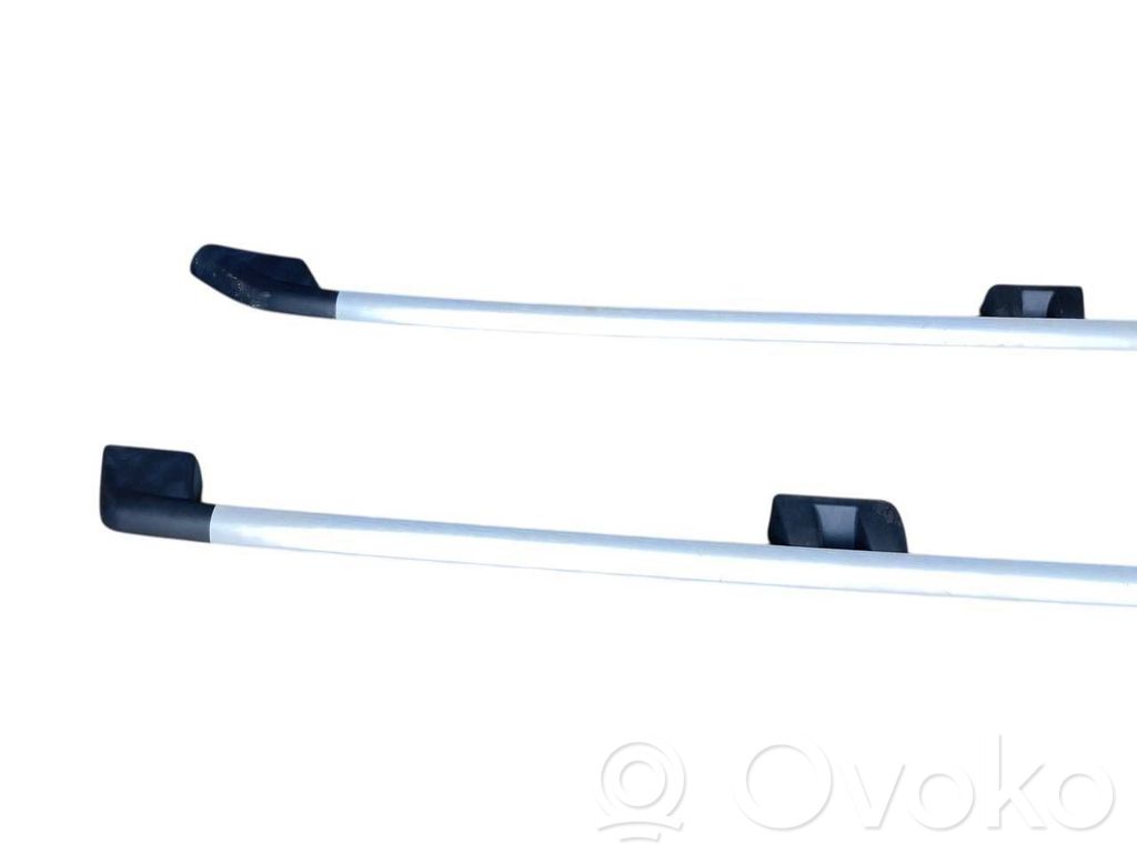 Gareniskie jumta reliņi – "ragi"