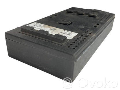 Piekabes āķa vadības bloks