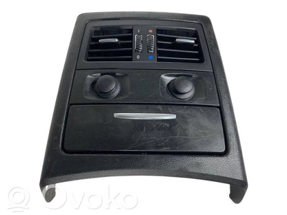 Aizmugurējā gaisa - ventilācijas reste