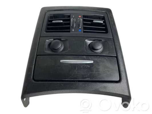 Aizmugurējā gaisa - ventilācijas reste