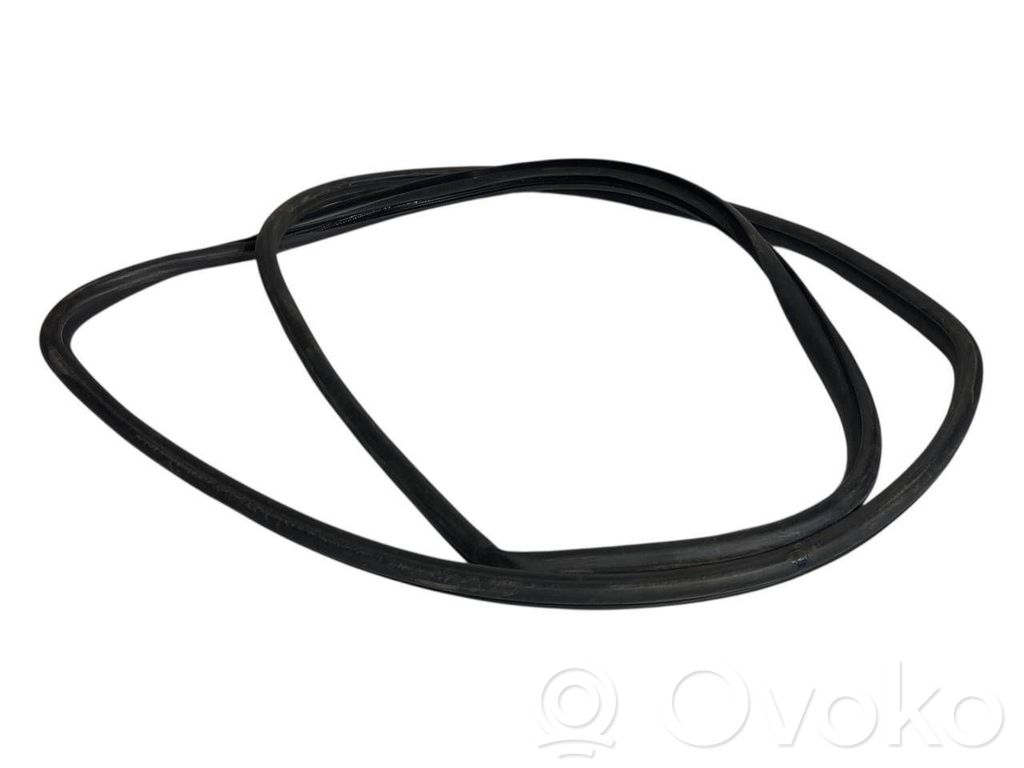 Priekšpusē apdares gumija (virsbūvē)