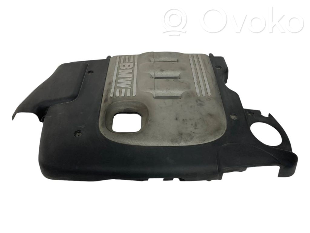 Крышка двигателя (декоративная отделка)