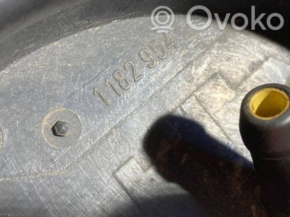 Fuel pump (in the fuel tank)