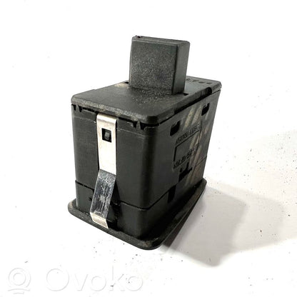 Elektrisko logu slēdzis