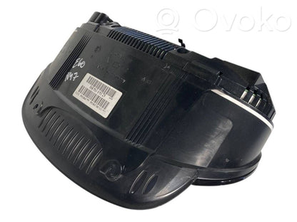 Spidometrs (instrumentu panelī)