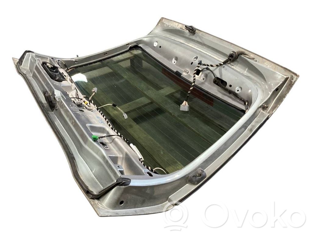 Aizmugurējais pārsegs (bagāžnieks)