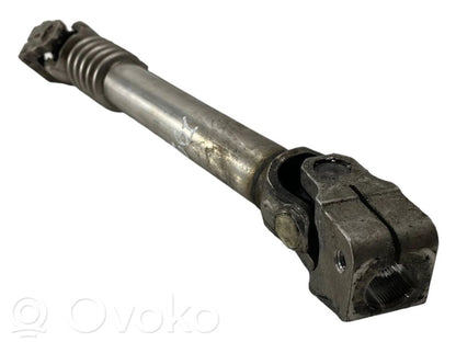 Steering wheel axle cross-joint
