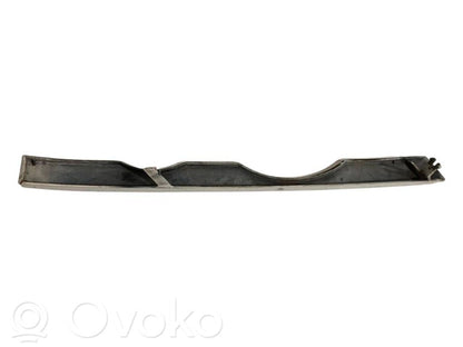 Priekšējā luktura dekoratīvā apdare