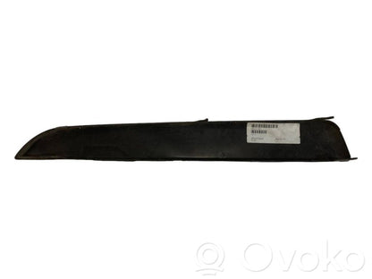 Priekšpusē dekoratīva bampera uzlikas