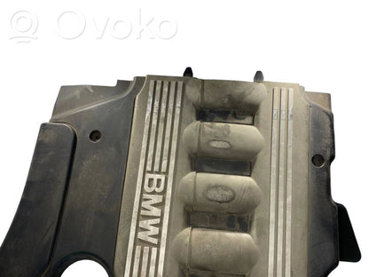 Engine cover (decorative trim)