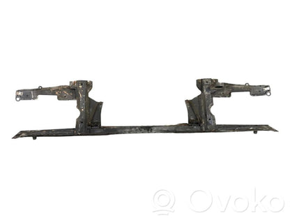 Radiatoru paneļa augšējā daļa (televizors)