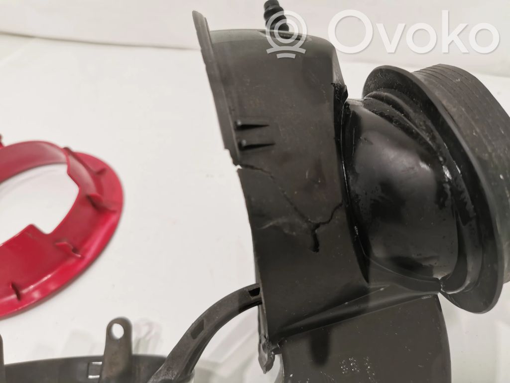 Крышка топливного бака