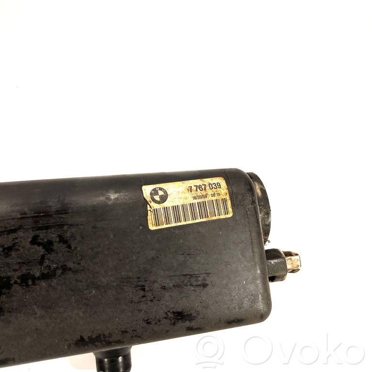 Dzesēšanas šķidruma izplešanās tvertne