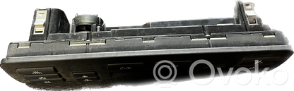 Air conditioning / climate control / interior heating control unit (in the passenger compartment)