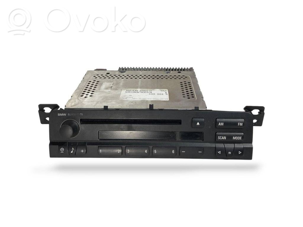 Radio / CD/DVD atskaņotājs / navigācija