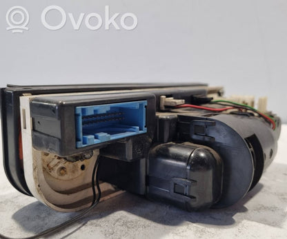 Блок управления кондиционером/климат-контролем/отоплением салона (в салоне)