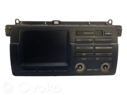 Radio / CD/DVD atskaņotājs / navigācija