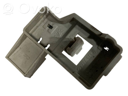 Rear lamp cover holder